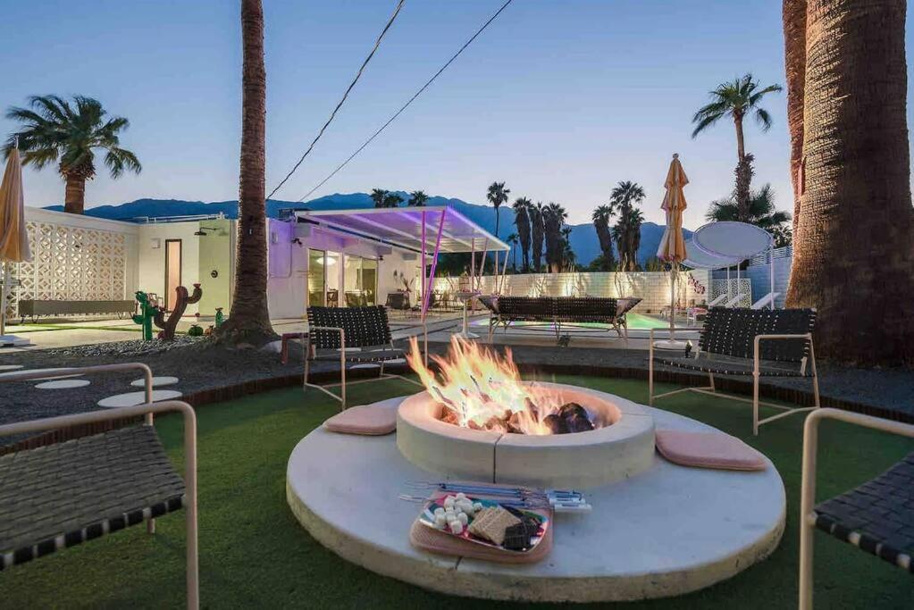 Alexander: Retro Chic Oasis 2023 Modernism Showcase House Palm Springs Dış mekan fotoğraf